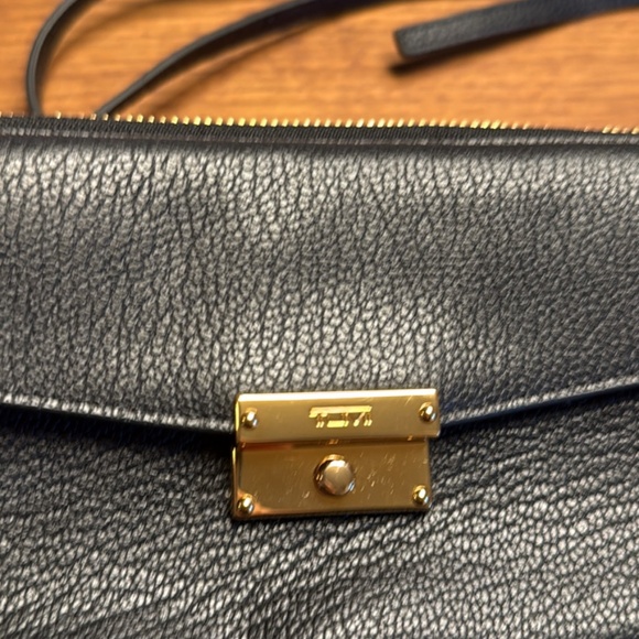 Tumi clutch crossbody - Picture 3 of 9